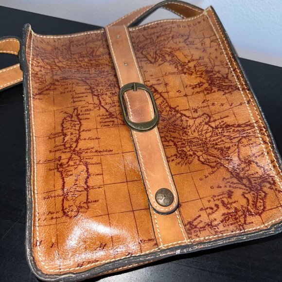 Patricia Nash Venezia Pouch Crossbody Leather Signature Map Print Riot Rust NEW - Picture 3 of 9